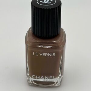 CHANEL Le Vernis Nails 505 Particuliere